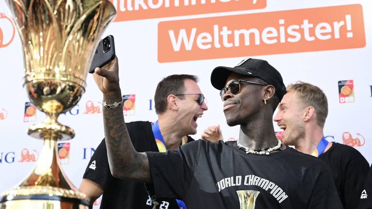 Schröder: „Mit keinem über WM-Prämie gesprochen“