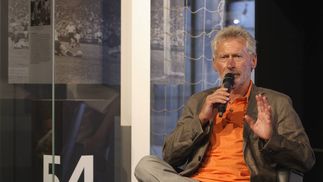 Breitner sieht „verlogene Mentalität“