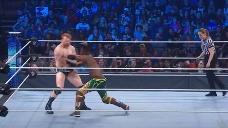 Bei WWE Friday Night SmackDown debütiert der nun als Butch antretende Pete Dunne - und führt sich mit einer Attacke auf Ex-Champion Kofi Kingston ein.