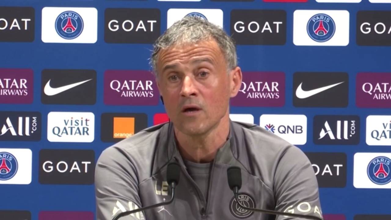 PSG-Coach Luis Enrique überrascht auf PK mit Schul-Vergleich