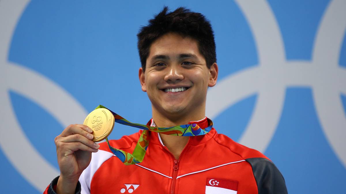Es ist schon jetzt eine der größten Überraschungen bei Olympia: Die Goldmedaille von Schwimmer Joseph Schooling über 100 Meter Schmetterling