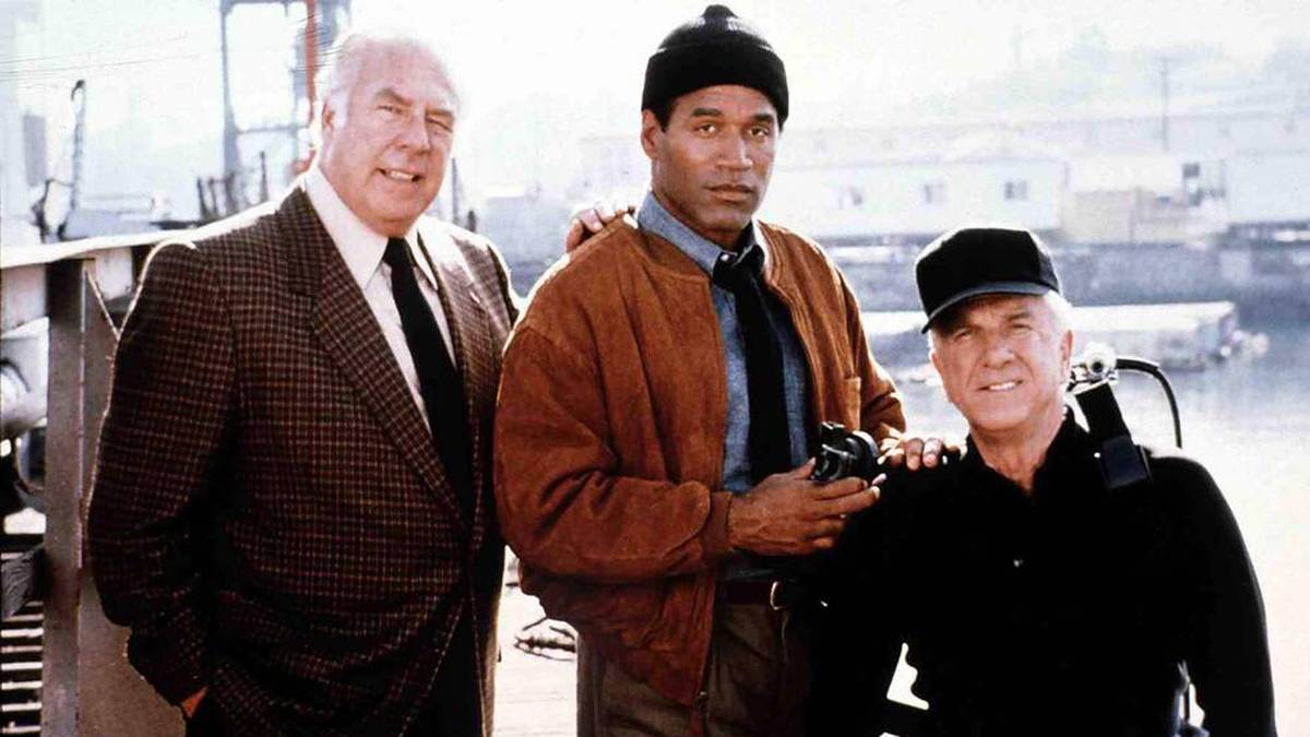 O.J. Simpson mit Leslie Nielsen (r.) und George Kennedy in "Die nackte Kanone 2 1/2"