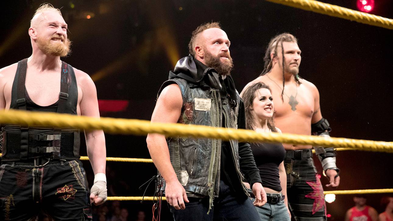Alexander Wolfe und seine Kampfgefährten (v.l.): Eric Young, Nikki Cross, Killian Dain