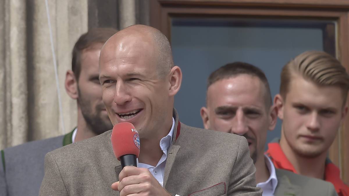 ARJEN ROBBEN: Auch am mittlerweile 34-Jährigen gab es lange große Zweifel, doch vor allem in der Hinrunde zeigte er, dass er nach wie vor Spiele entscheiden kann. Nach der Winterpause zu oft von Verletzungen zurückgeworfen, trotzdem wurde der Vertrag zu Recht verlängert