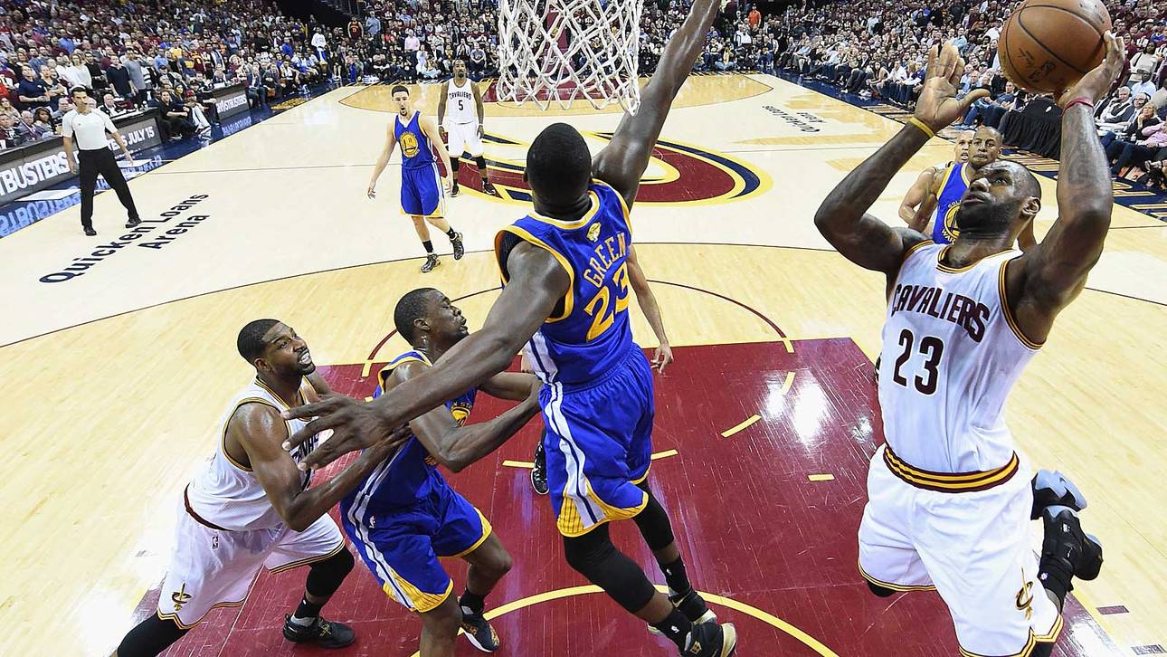 LeBron schlägt in neuer Rolle zurück