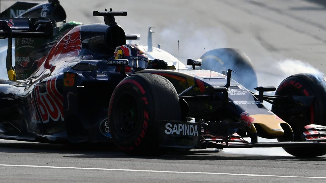 Heftiger Crash von Kwjat