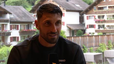 Im exklusiven SPORT1 Interview spricht Vincenzo Grifo über seine Rolle in einer Mannschaft, die weitestgehend zusammengeblieben ist und über die veränderte Erwartungshaltung an den SC Freiburg.