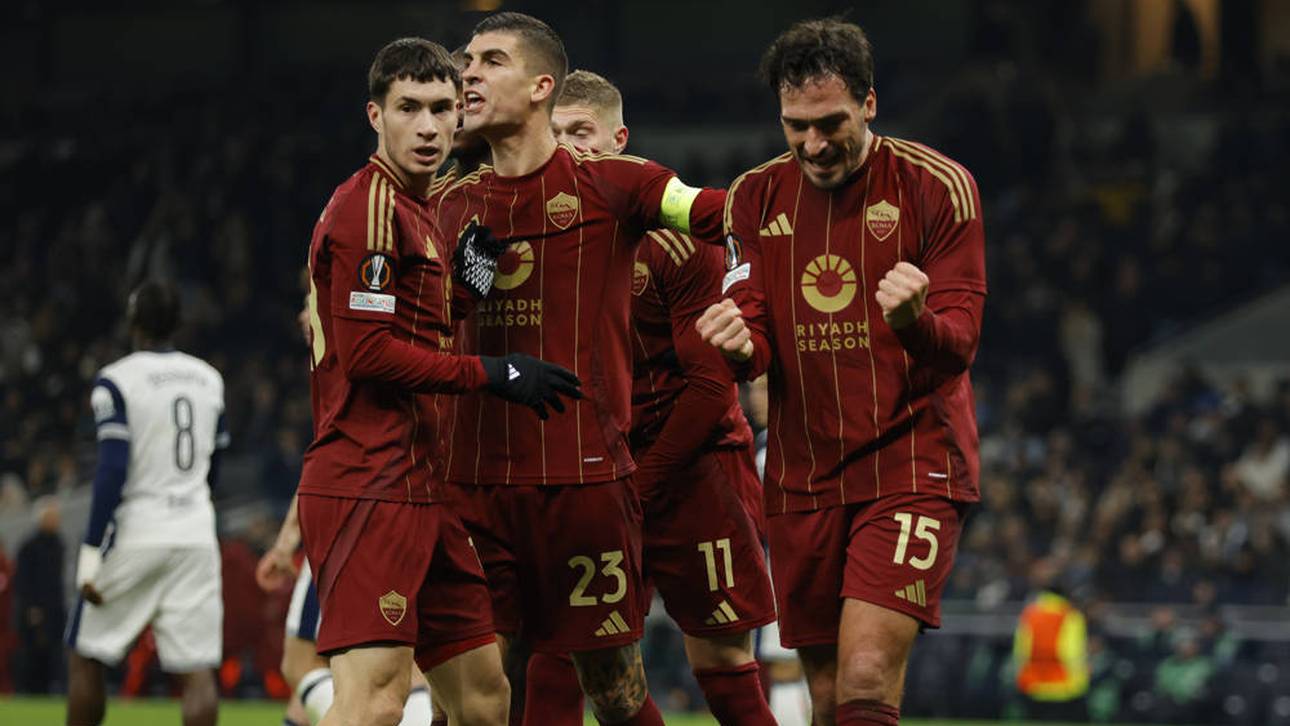 Matias Soulé (r.) spielte mit Mats Hummels bei der AS Rom