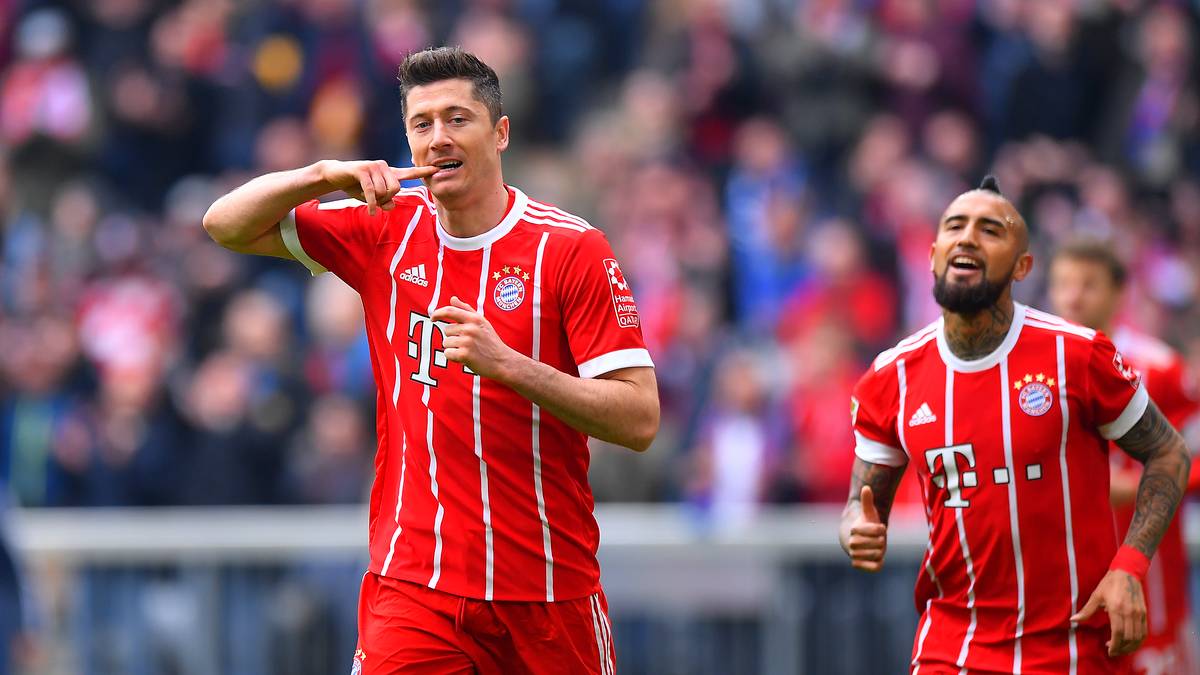 Lewandowski ist damit nun auch der erfolgreichste ausländische Torschütze in der Geschichte des FC Bayern. Mit seinem nun 142 Pflichtspieltoren zieht er am bisherigen Rekordhalter Giovane Elber (140) vorbei