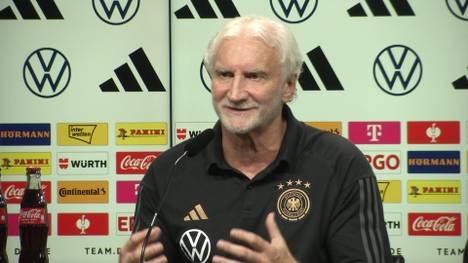 Rudi Völler hat sich auf der ersten Pressekonferenz nach dem Aus von Bundestrainer Hansi Flick geäußert. Der Job als Interimscoach gefalle ihm nicht.