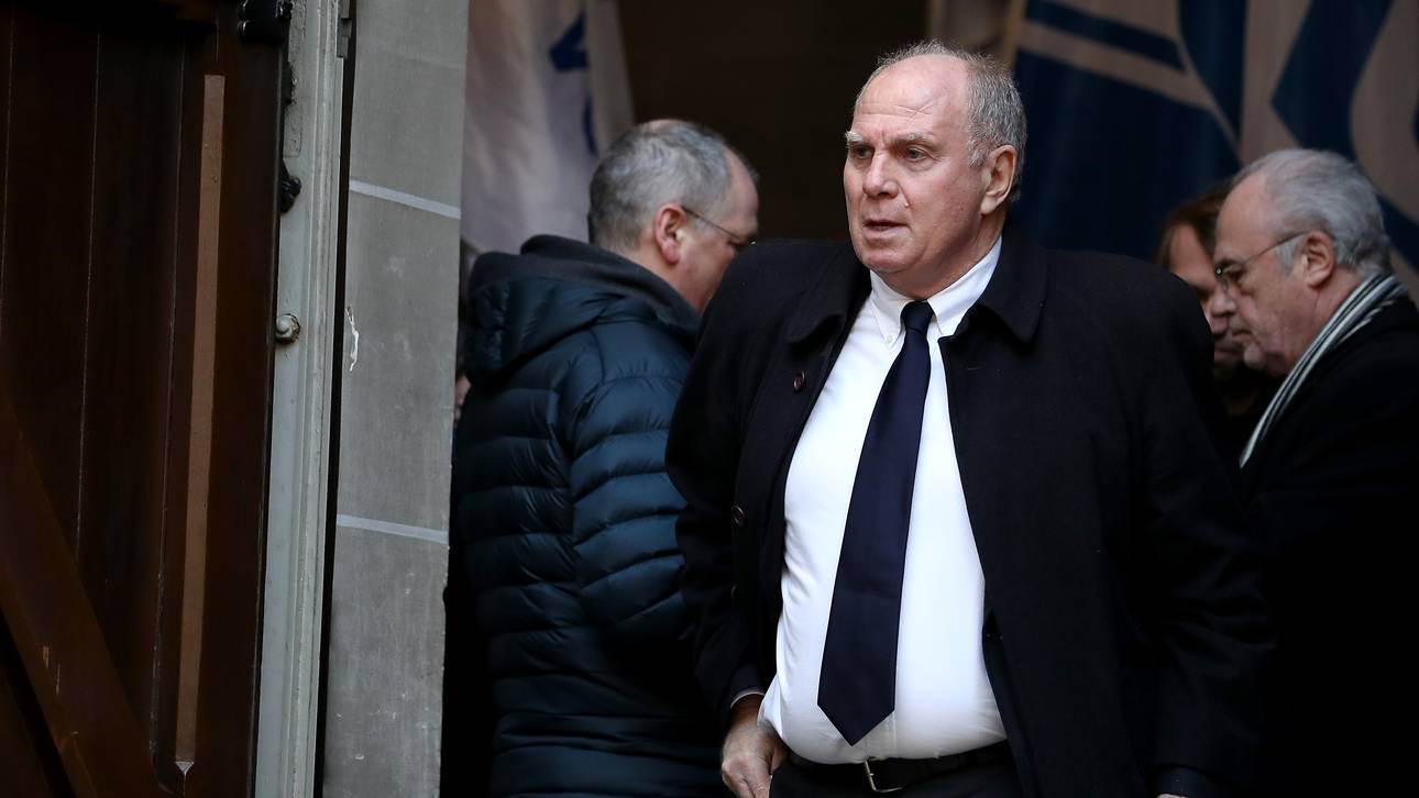 Fans und Stars bei Assauer-Abschied