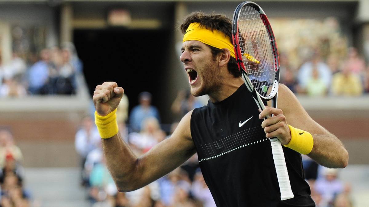 "Es ist ein Moment, von dem ich mein ganzes Leben lang geträumt habe", sagt er nach dem Match. Auch von Federer gibt es Lob: "Ich hatte ein tolles Turnier, aber er war der Beste."