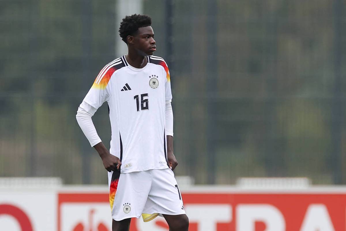 EM-Klatsche für Deutschland - BVB-Talent sieht Rot
