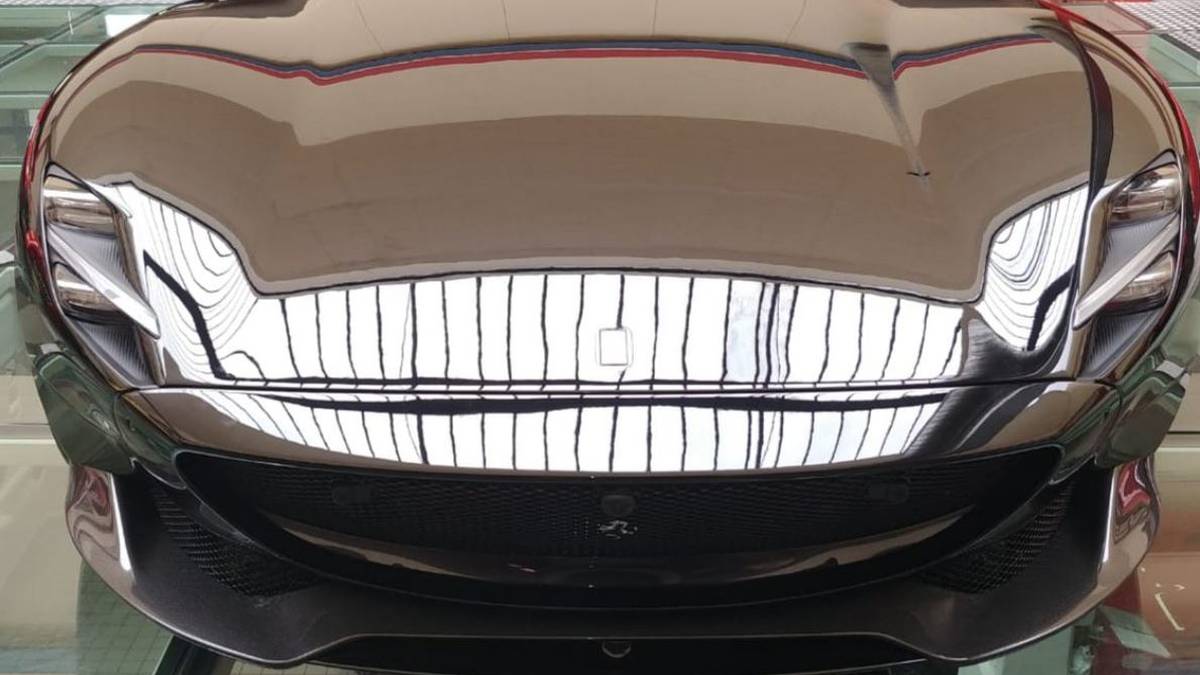 Auf Twitter präsentierte Ibrahimovic stolz seinen neuen Ferrari Monza SP2. SPORT1 zeigt die Luxuskarossen der Fußball-Stars