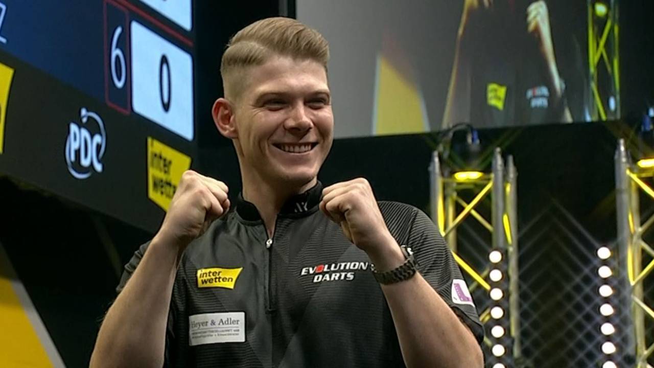 German Darts Champion­ship: Kurz souverän, Kirchmann verpasst Überraschung