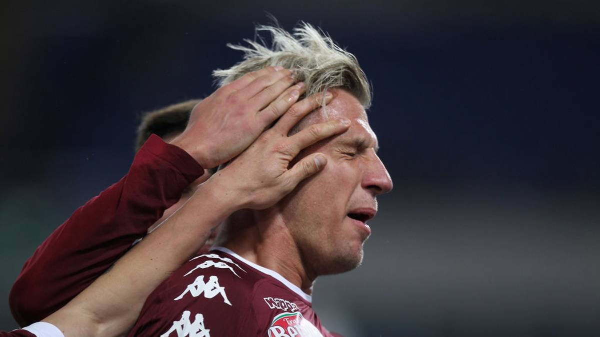 Wenig später führte auch Wanda eine Beziehung mit einem Profifußballer. Allerdings noch nicht mit Icardi, sondern mit einem weiteren Landsmann: Maxi López, der wegen seinen - für einen Argentinier - ungewöhnlich blonden Haaren auch "El Aleman" (der Deutsche) genannt wird