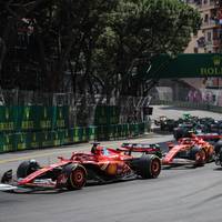 Beim Großen Preis von Monaco kommt es kaum zu Überholmanövern. Es nehmen die Top-Teams Tempo aus dem Rennen. Das Taktieren sorgt für Aufregung im Fahrerlager und bei Experte Ralf Schumacher. 