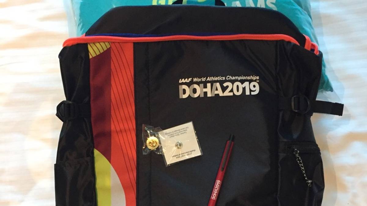 Ein Geschenk-Rucksack bei der Leichtathletik-WM