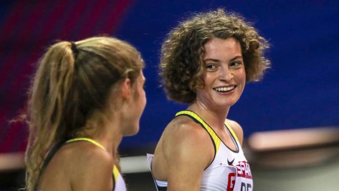 Alina Reh (r.) mit Konstanze Klosterhalfen bei der Hallen-EM 2019 in Glasgow