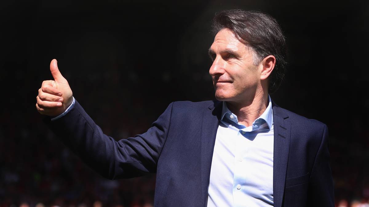 PLATZ 15: Der VfL Wolfsburg sendet im Abstiegskampf mit dem 2:0-Sieg in Freiburg ein wichtiges Lebenszeichen. Trainer Bruno Labbadia kann sich im sechsten Spiel über den ersten Sieg unter seiner Leitung freuen 