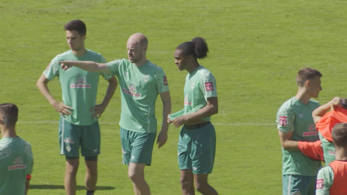 Neuzugang Tahith Chong absolviert erstes Training bei Werder Bremen