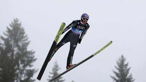 Andreas Wellinger landete bei der Qualifikation für das Springen in Lahti auf Rang sieben