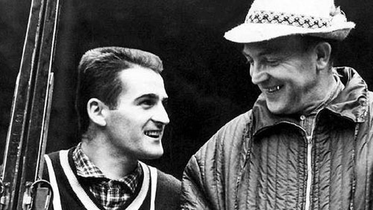 Helmut Recknagel (l.) ist der erste deutsche Skispringer, der die Tournee gewinnt