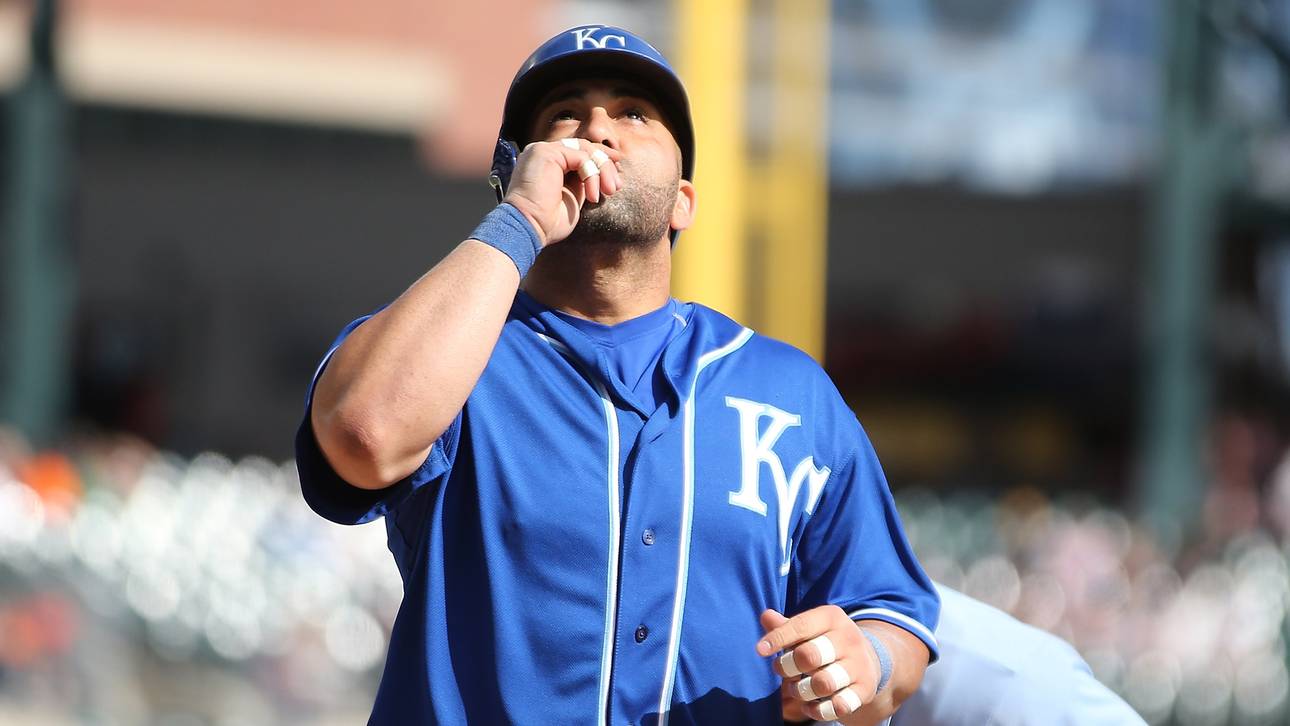 Morales schlägt drei Homeruns