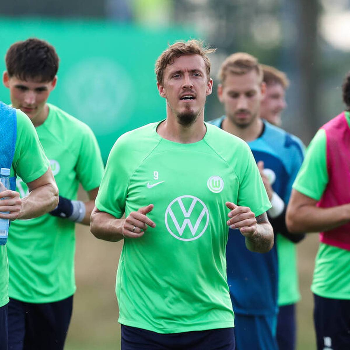 Max Kruse geht in seine insgesamt dritte Saison beim VfL Wolfsburg. Wie lange er bleibt, könnte von einer Klausel in seinem Vertrag abhängen.