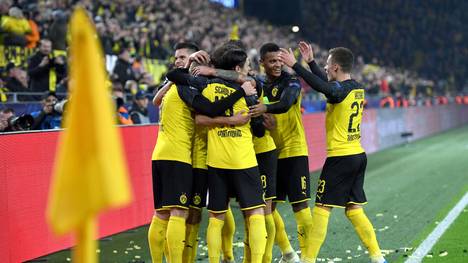 Borussia Dortmund feiert den 3:2-Erfolg gegen Inter Mailand in der Champions League