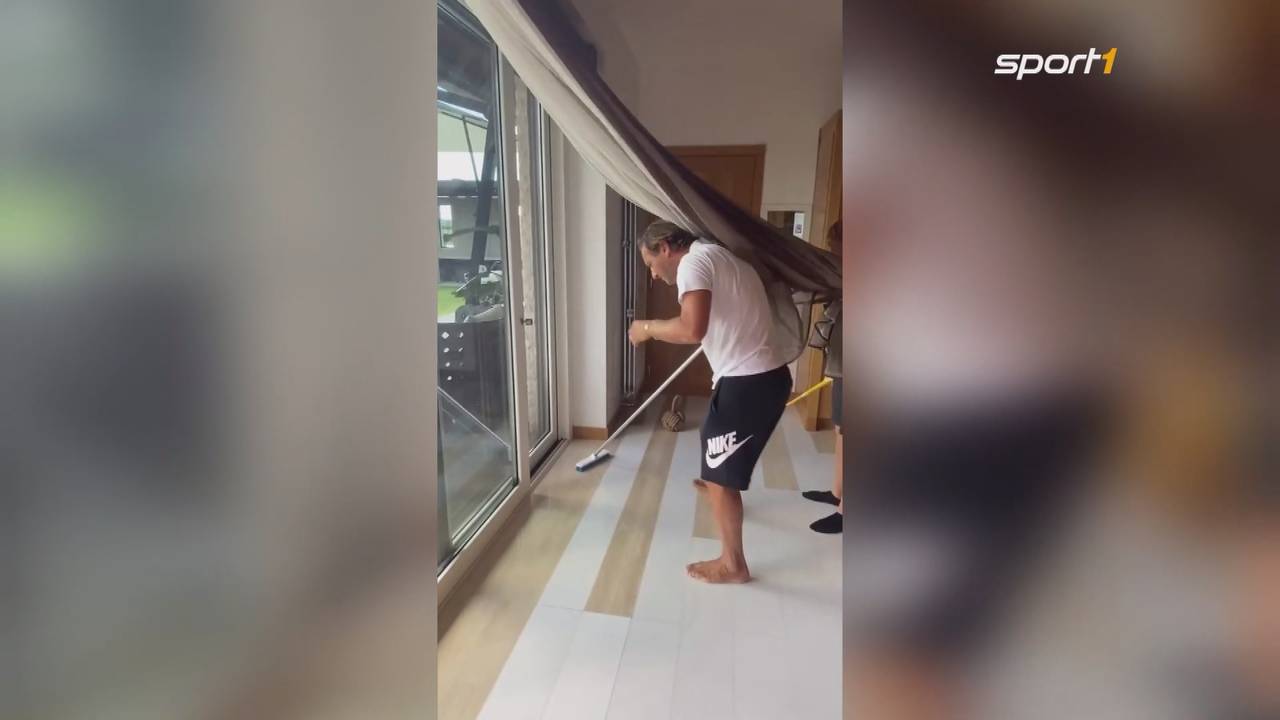 Verrückte Mäusejagd! Francesco Totti und Co. stellen Haus auf den Kopf