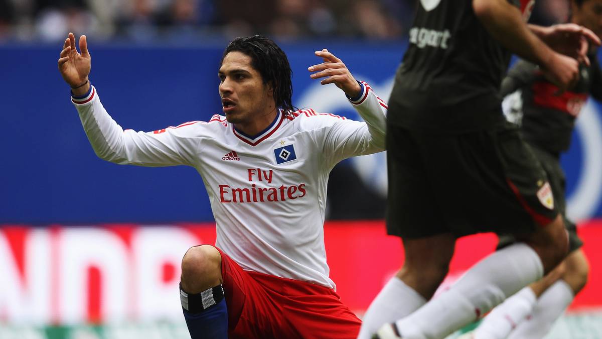 2010 sicherte sich Kühne 33 Prozent der Transferrechte an den damaligen HSV-Profis Dennis Aogo, Dennis Diekmeier, Heiko Westermann, Marcell Jansen und Paolo Guerrero  (im Bild) und investierte dafür 12,5 Millionen Euro