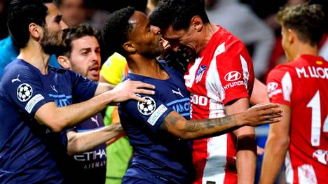 Spucken, Treten, Kopfnuss: Im Rückspiel des Champions-League-Viertelfinales kam es zu hässlichen Szenen wie beim Stierkampf. Es musste sogar die Polizei eingreifen.