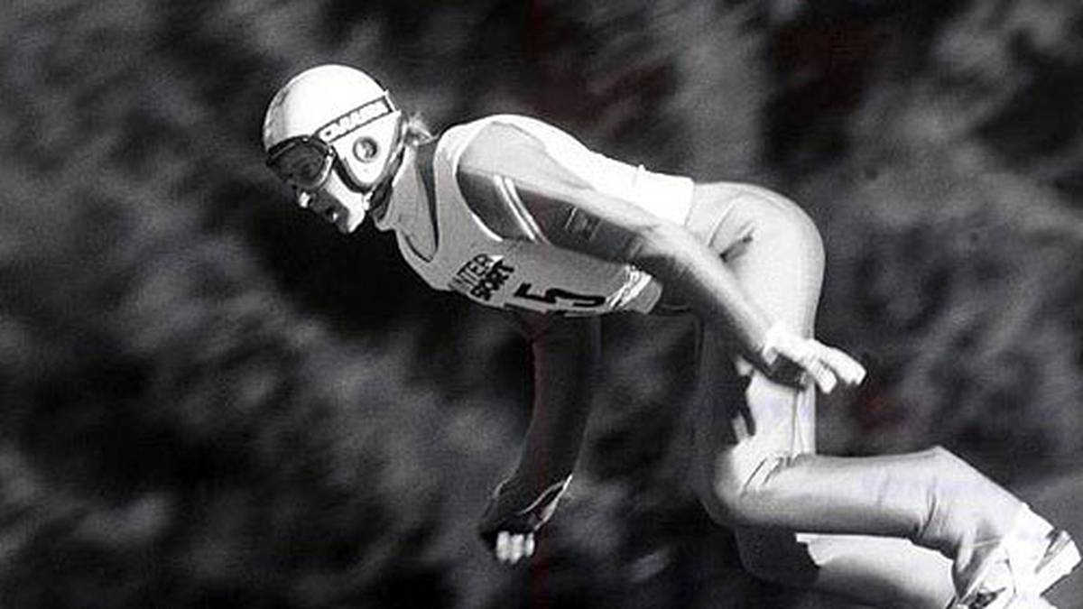 Die 80er-Jahre werden geprägt vom Duell des Finnen Matti Nykänen (Bild) mit Jens Weißflog aus dem sächsischen Oberwiesenthal. Nykänen gewinnt 1983 und 1988