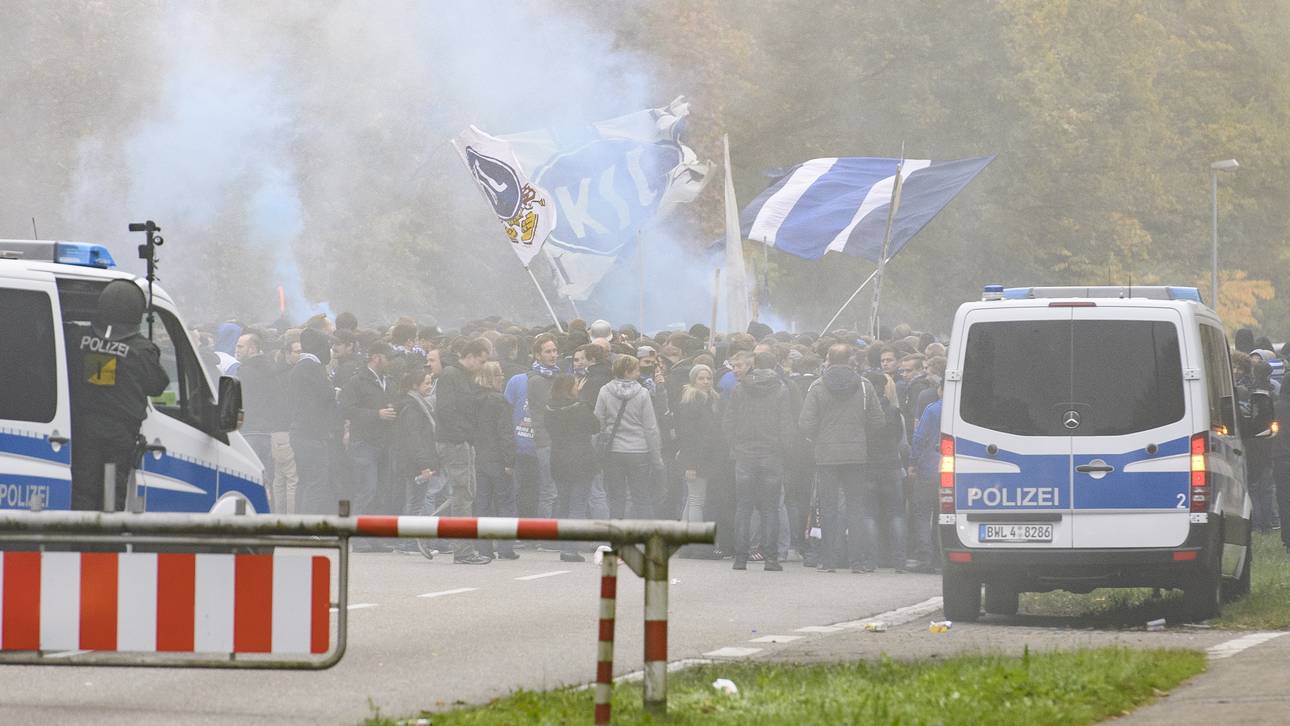 Unruhen vor Derby in Karlsruhe