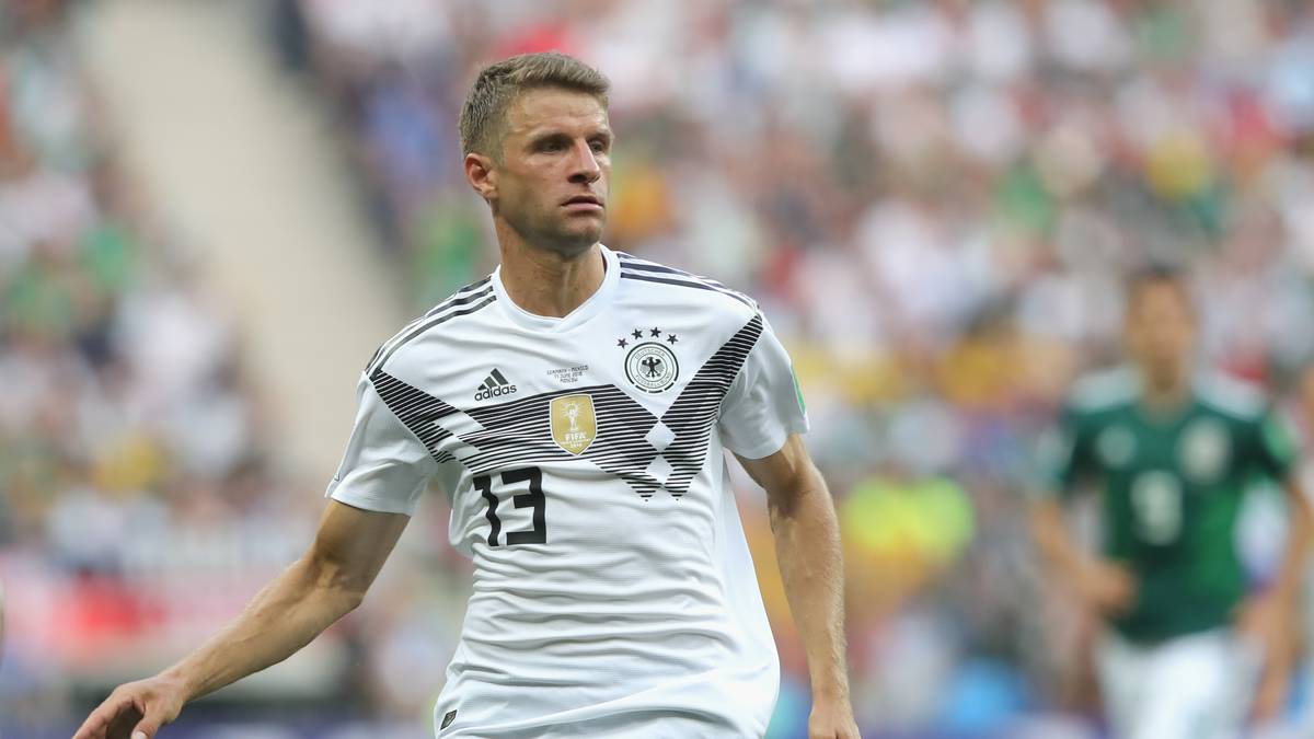 THOMAS MÜLLER: Auch noch nicht in WM-Form. Kommt auf der rechten Außenbahn schwer in Gang. Dennoch jederzeit für Überraschungsmomente gut
