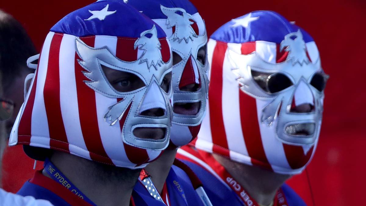 Doch schon die Masken der Fans zeigen, dass es nicht einfach für die Jungs aus Europa wird