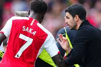 Bukayo Saka erzielte beim 3:1-Sieg gegen Southampton wettbewerbsübergreifend sein drittes Saisontor. Arsenal-Coach Mikel Arteta lobt den jungen Engländer und spricht von seinen außergewöhnlichen Fähigkeiten.