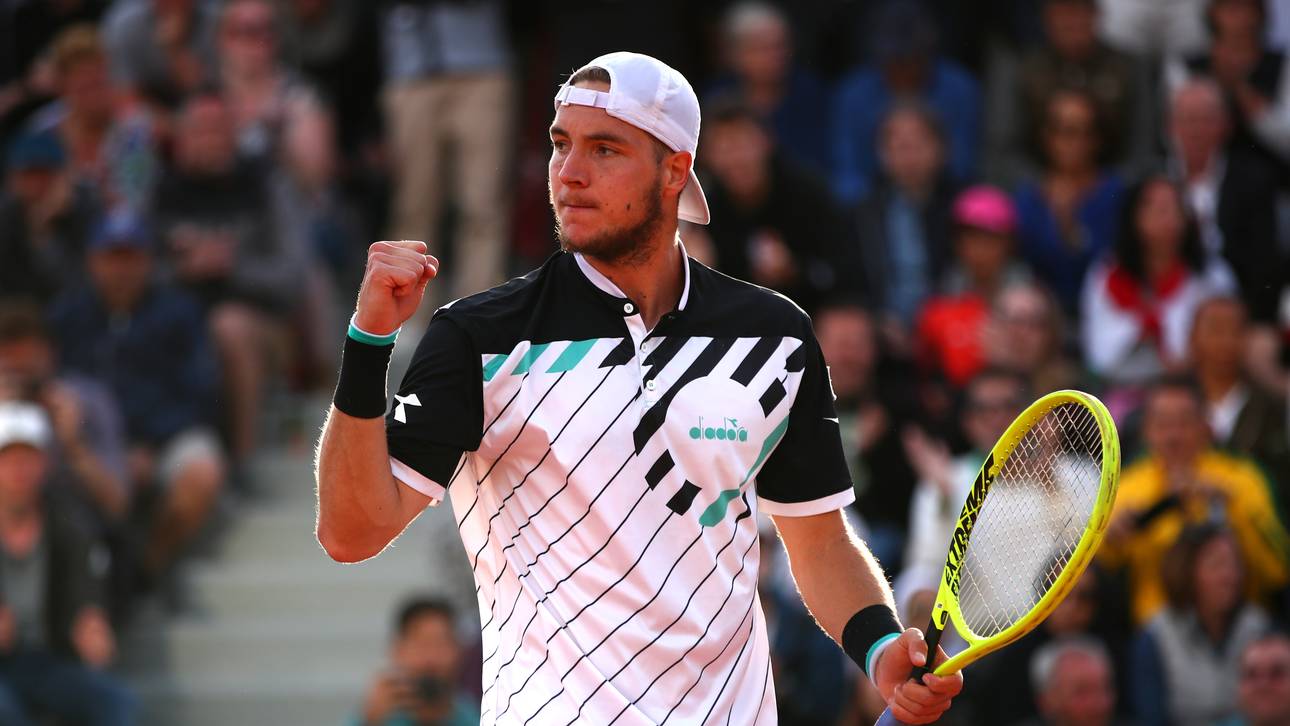 Struff folgt Zverev in Runde drei