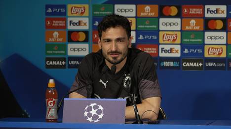 Mats Hummels spricht vor dem Champions-League-Rückspiel gegen PSG über Nico Schlotterbeck und bricht eine Lanze für seinen BVB-Kollegen.