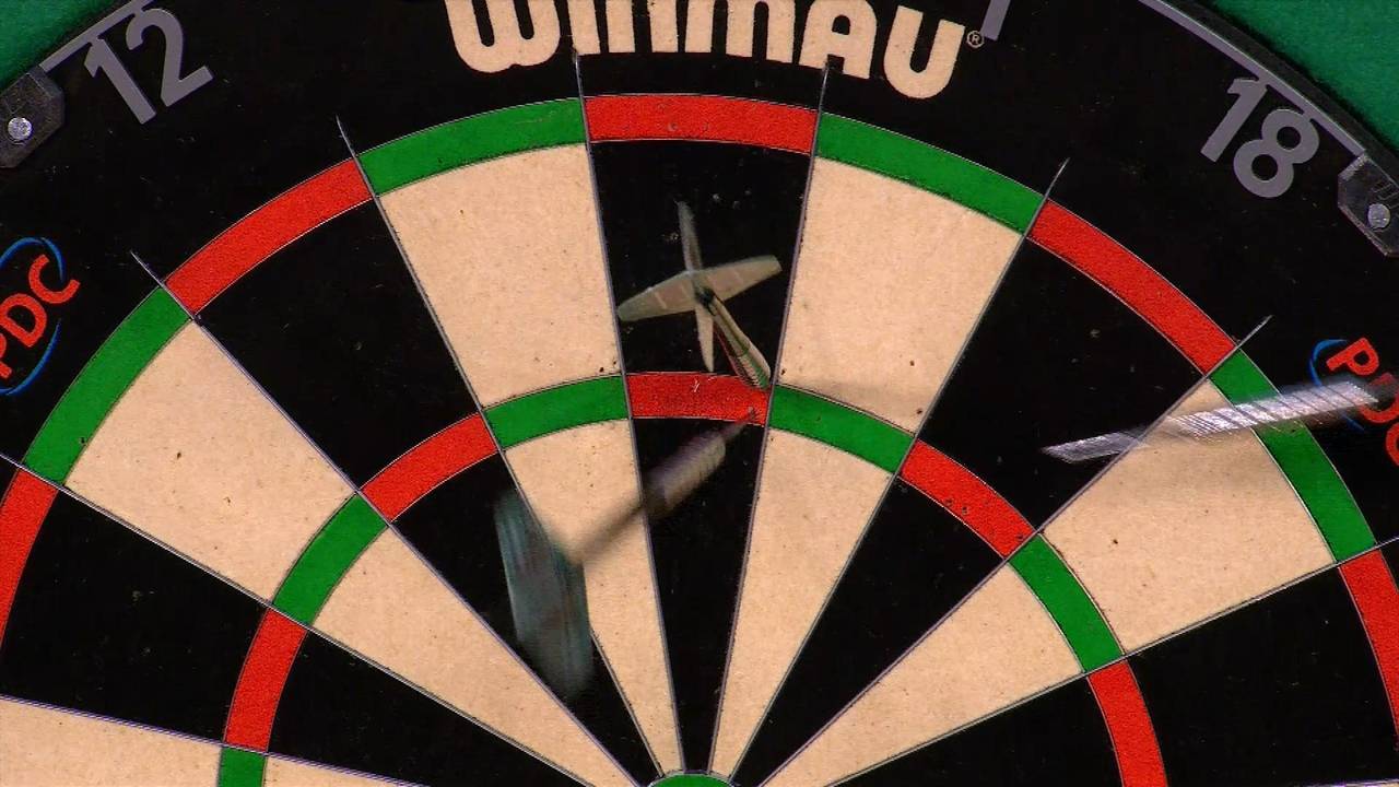 Darts WM 2024: Bouncer! Luke Humphries kann es in nicht glauben