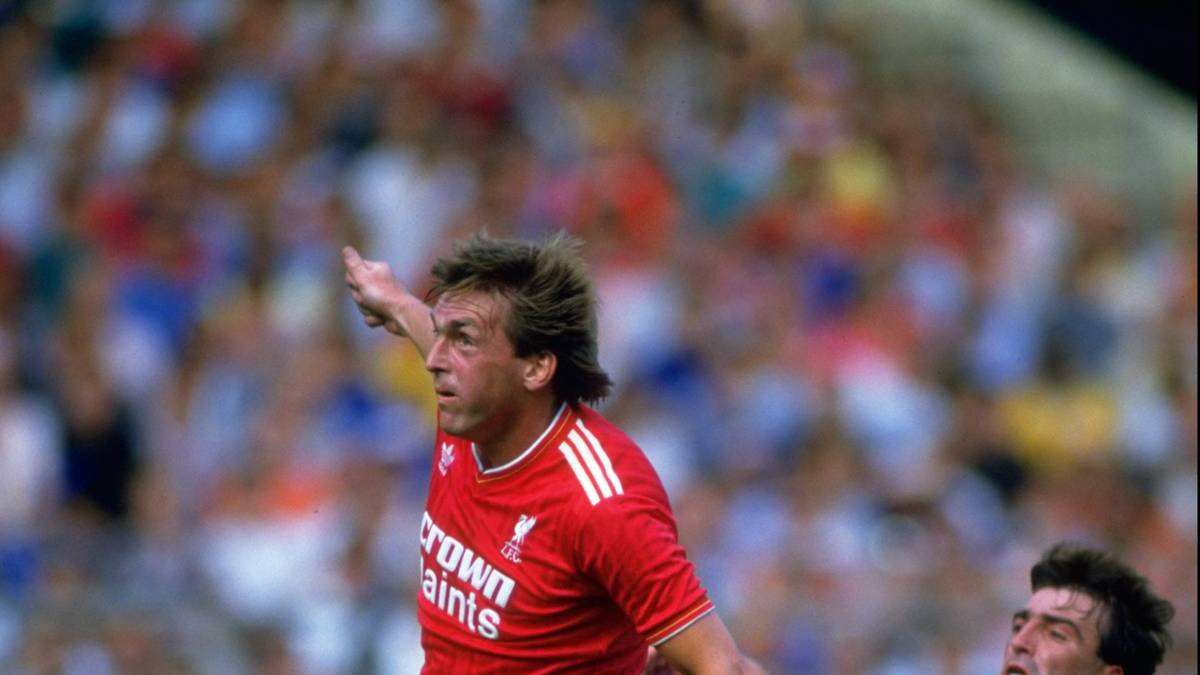PLATZ 12: Kenny Dalglish  - 28 Titel: Die schottische Legende hamstert mit Celtic Glasgow und dem FC Liverpool Titel auf der Insel. 1990 holt er mit den Reds zum Ende seiner Karriere noch einmal Meisterschaft und Superpokal