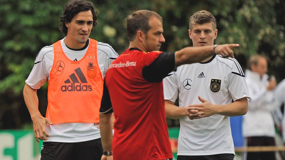 Kroos a travaillé avec Flick pour l'Allemagne.