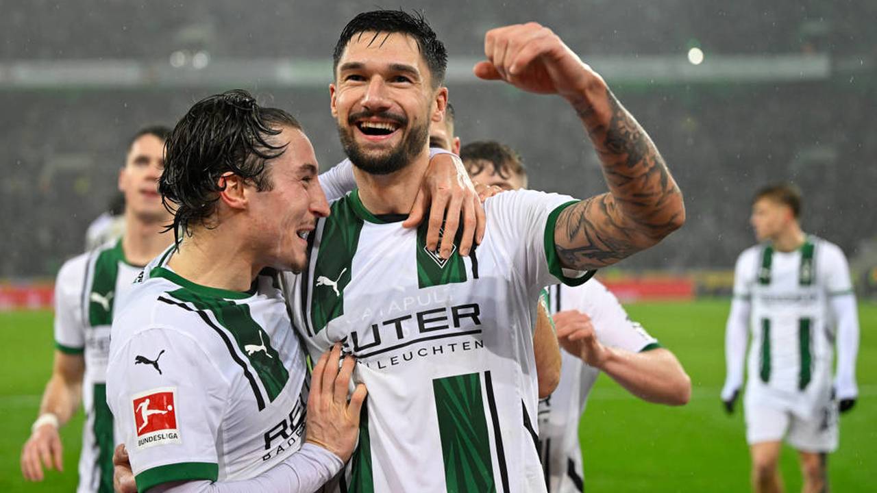 Gladbach trotzt kuriosem Eigentor