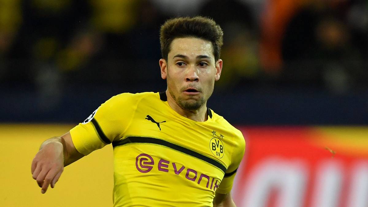 RAPHAEL GUERREIRO: Rückte nach der Verschnaufspause in Augsburg wieder in die Startelf. Aktivposten, immer in Bewegung und mit überraschenden Aktionen. Auch er konnte Lloris bei Dortmunds Chancen-Feuerwerk zehn Minuten vor der Pause nicht überwinden. SPORT1-NOTE: 2,5