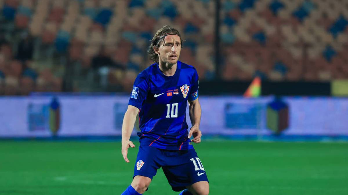 Kroatien (Gast) - Ausrüster: Nike - Superstar Luka Modric und Co. werden auch in dunkelblauen Gasttrikots zu sehen sein. 