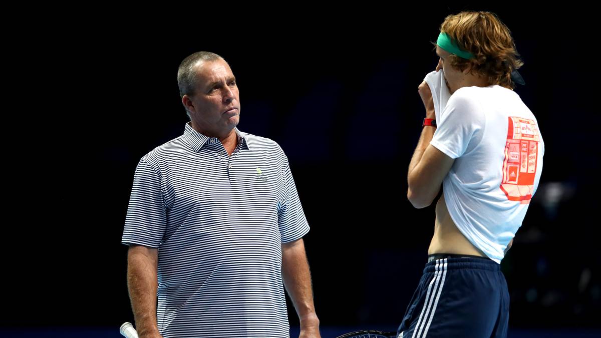 Zverev kritisiert Lendl, sich zu sehr mit Golf spielen und seinem kleinen Hund beschäftigt zu haben - Lendl wiederum ärgert sich über Zverevs schwelenden Rechtsstreit mit dessen früheren Manager Patricio Apey. Die Zusammenarbeit zwischen Legende Lendl und Mega-Talent Zverev ist gescheitert