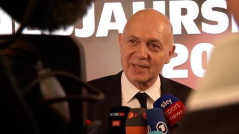 Beim DFL-Neujahrsempfang 2026 nimmt DFB-Präsident Bernd Neuendorf Stellung zu einem möglichen WM-Boykott der deutschen Nationalmannschaft angesichts der aktuellen Lage in den USA. Er reagiert damit auf einen Vorstoß von Vizepräsident Oke Göttlich.