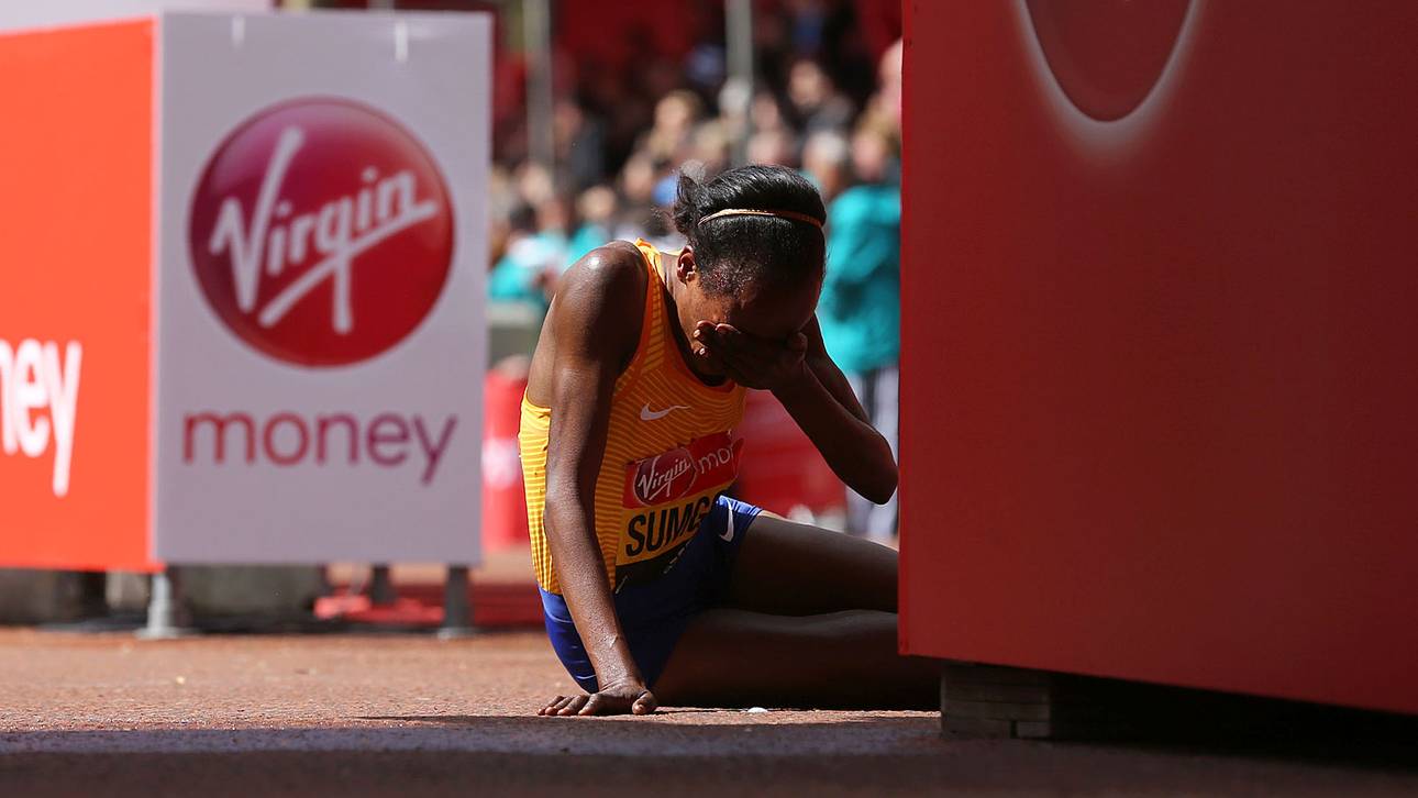 Kenianerin gewinnt Marathon trotz Sturz