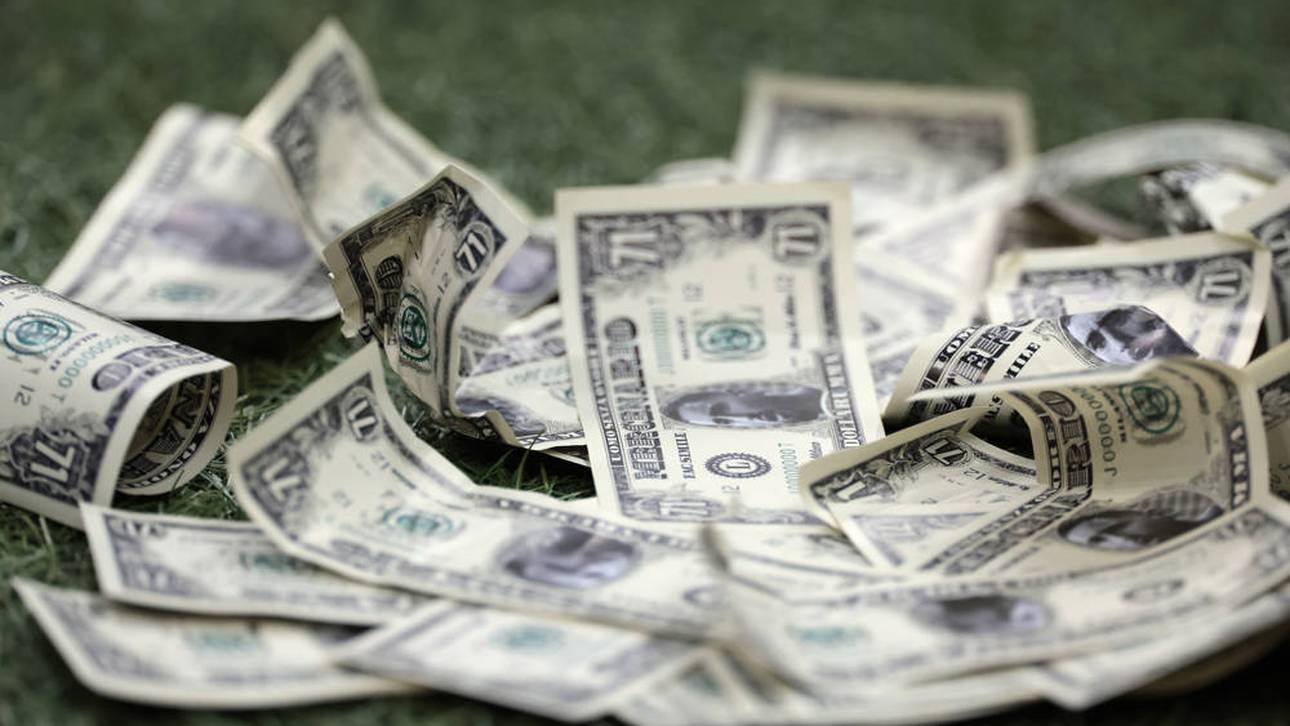 Donnarumma mit „Dollar“ begrüßt